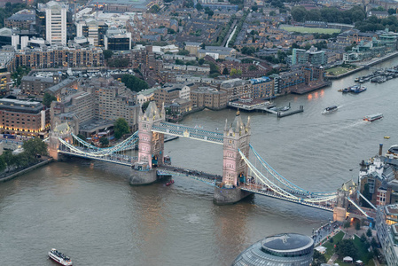 伦敦之夜塔桥与城市天际线鸟瞰图