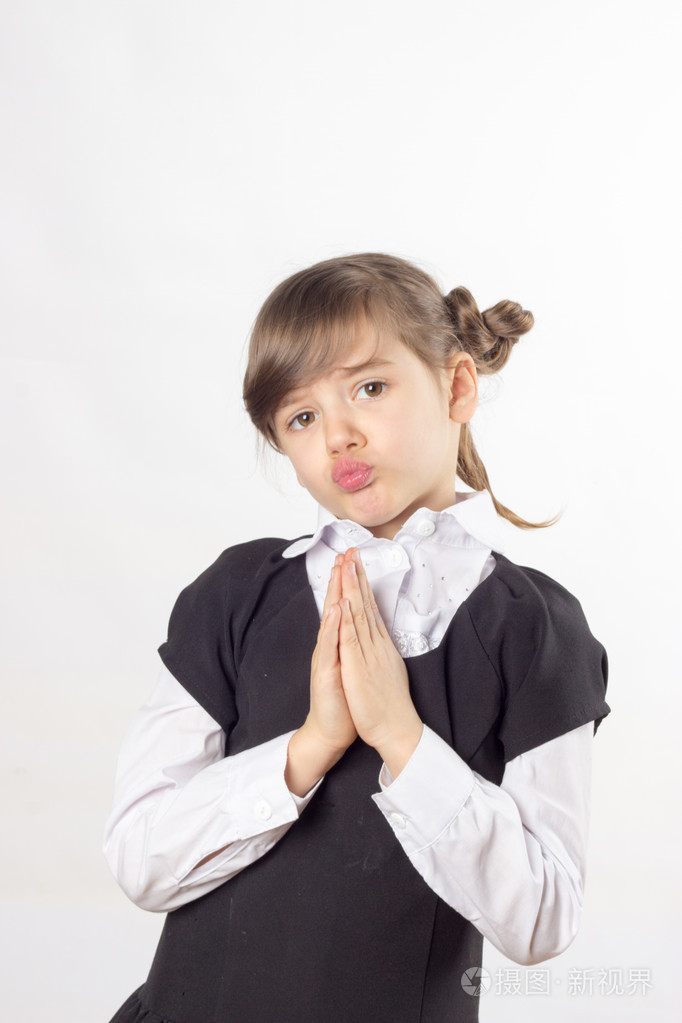 小女孩,女学生,两个马尾辫,校裙,白衬衫