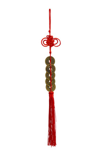 五中国古代钱币用红线连接象征财富, 点缀中国新年节日在孤立的白色背景下