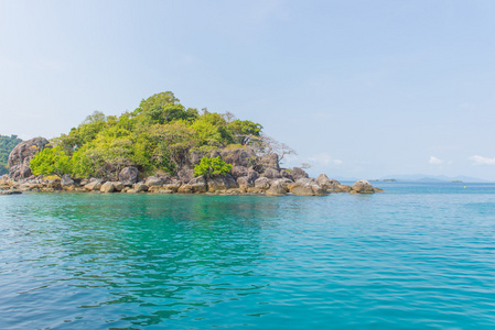 泰国安达曼海热带水域的岛屿