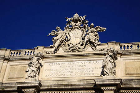特雷维喷泉罗马教皇徽章，罗马意大利