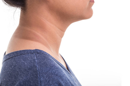 关闭女性颈部皮肤显示不同颜色的太阳紫外线