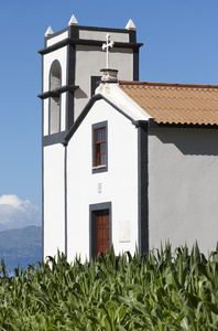 传统的亚速尔群岛天主教教堂在骚 Jorge 岛。葡萄牙
