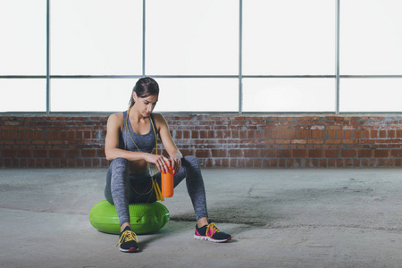 休息的运动员图片