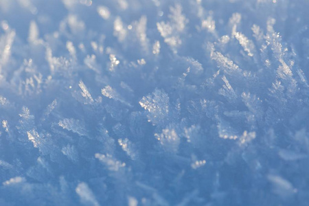 雪水晶在大接近