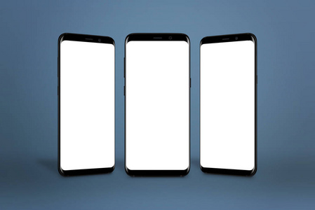 三款带圆形边缘的现代智能手机和蓝色背景样机的隔离屏幕