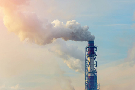 吸烟火力发电厂排放二氧化碳管照片