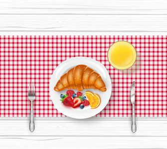 木桌上的新鲜浆果和橙汁法式羊角面包的矢量插图