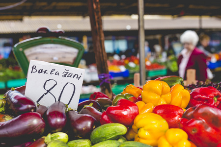 水果和蔬菜在里加城市场