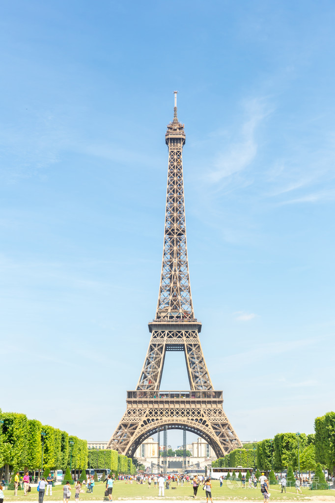 在巴黎的埃菲尔铁塔照片-正版商用图片0fju91-摄图新视界
