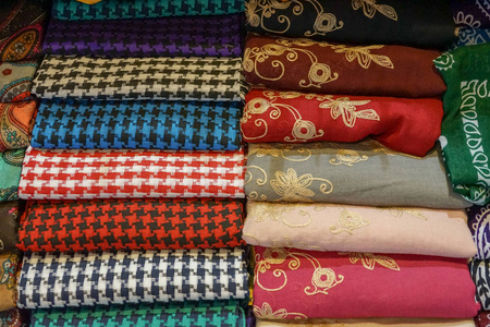 传统设计 Turkis 地毯和围巾