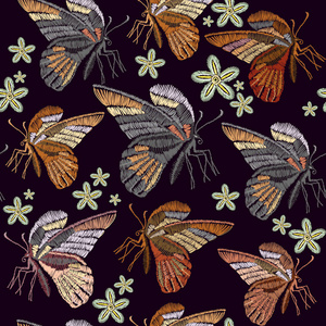 蝴蝶和花朵刺绣无缝模式
