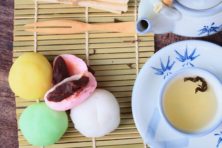 麻糬日本甜点红豆沙多彩和热的茶
