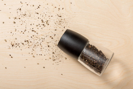 胡椒调味粉黑胡椒粉调味.洒.菜.香料.为您设计.从上面查看照片