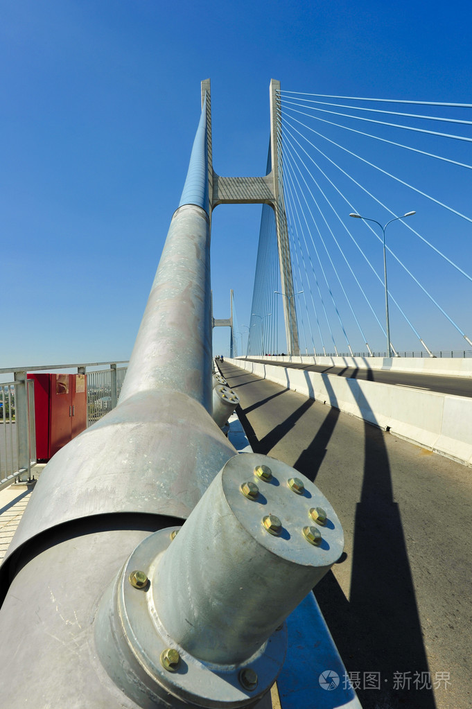 悬索桥基础塔和吊杆索