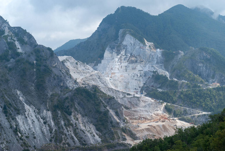 carraran 大理石采石场