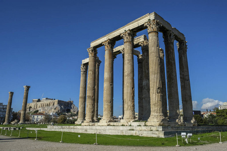 在雅典，希腊的奥林匹亚宙斯神殿