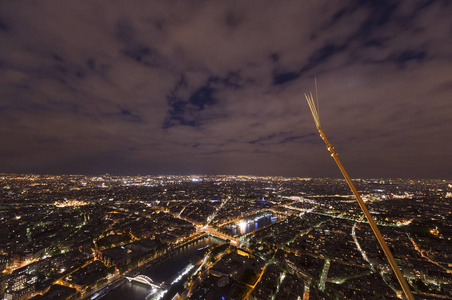 埃菲尔铁塔巴黎城市夜景