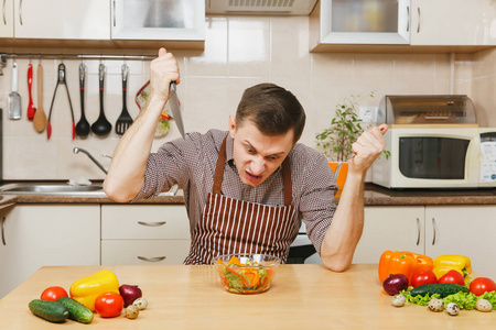 年轻厨师乐享健康餐 丰盛营养植物素食菜谱