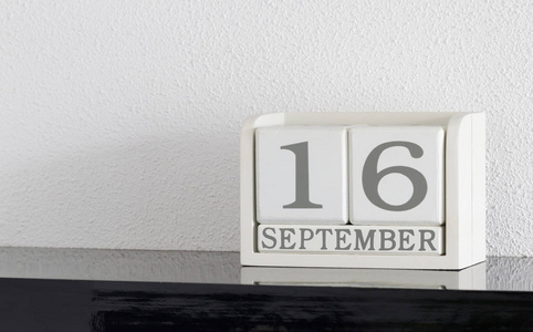白色方块式日历当前日期16和月9月