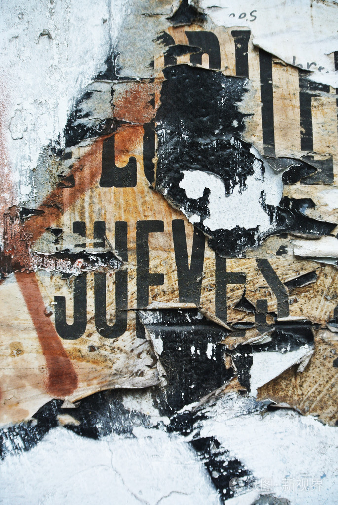 随机的背景拼贴纹理纸侵蚀的墙上