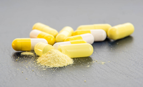 药物含量含有药物的胶囊及其含量可见照片