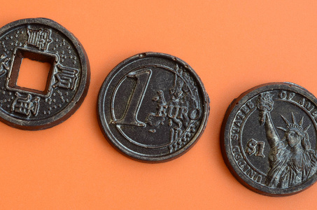 三巧克力产品以欧洲美国和日本硬币的形式