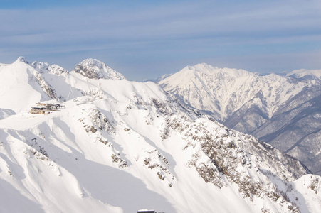 在山上滑雪住房