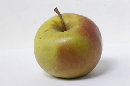 通常的苹果.花园水果.天然水果.亚当和夏娃的食物.来自天堂的果子照片