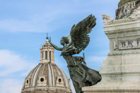 罗马威尼斯广场雕塑