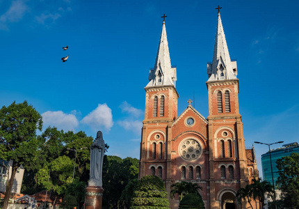 美丽的法语城市景观：越南第一大教堂圣母院