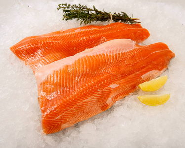 鳟鱼鲑鱼鱼红色, 新鲜冰, 鲑鱼, 鳟鱼, 切片, 牛排照片