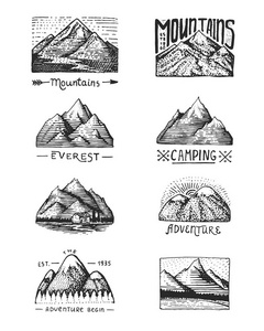 设置的 8 不同徽章山，刻，手绘或素描样式包括徽标野营 徒步旅行。葡萄酒，老看