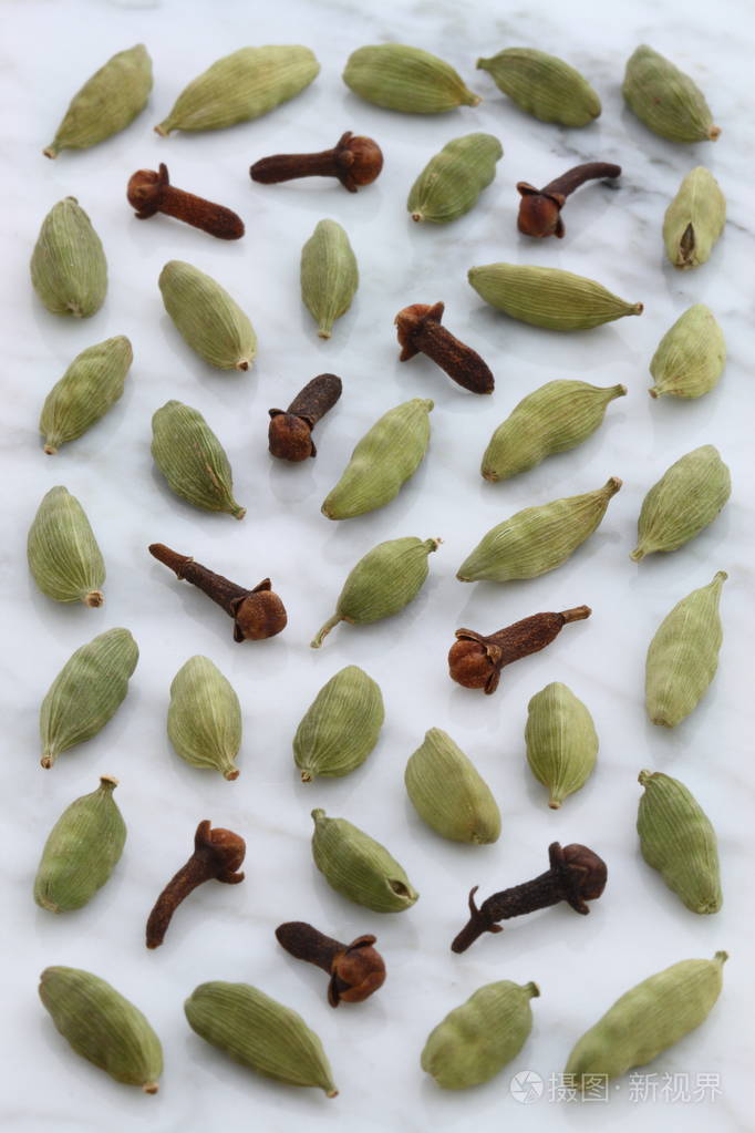 花式小豆蔻和丁香