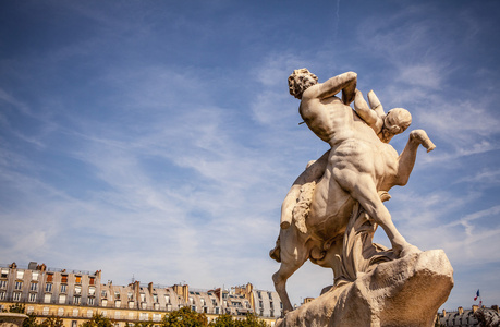 雕塑公园合奏的罗浮宫图片