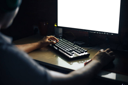 玩电脑学生图片