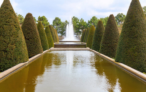 对称的公园图片