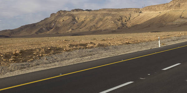 穿越沙漠的道路, Makhtesh 雷蒙, 南南沙漠, 以色列