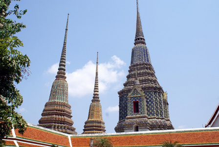 舍利塔的佛寺。在曼谷，亚洲卧佛的寺庙