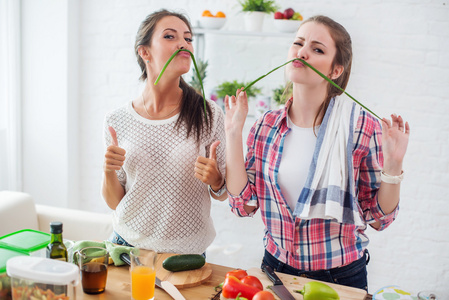 女人准备的健康食品