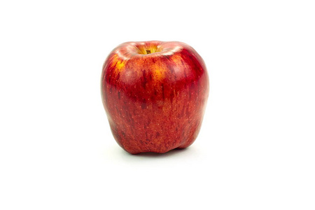 在白色背景上的红色新鲜苹果