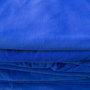 蓝色毛巾柔软蓬松纤维织物的纺织面料