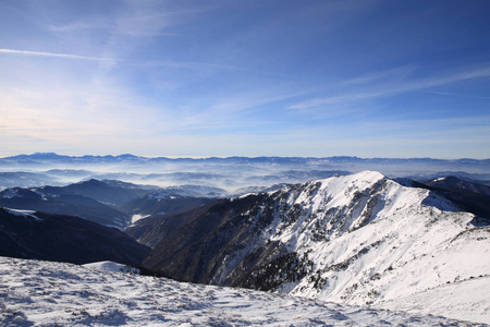 冬天的早晨，在喀尔巴阡山