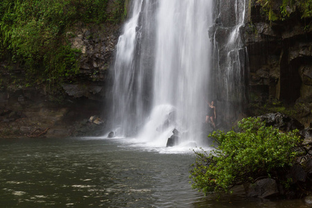 哥斯达黎加的华丽瀑布