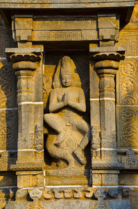 舞王寺 Gopuram 上雕刻的舞蹈偶像, 印度