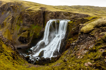 Laki 火山途中的美丽 Fagrifoss