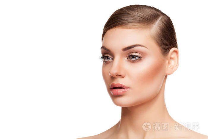 自然美的肖像.漂亮的模特与完美的肌肤
