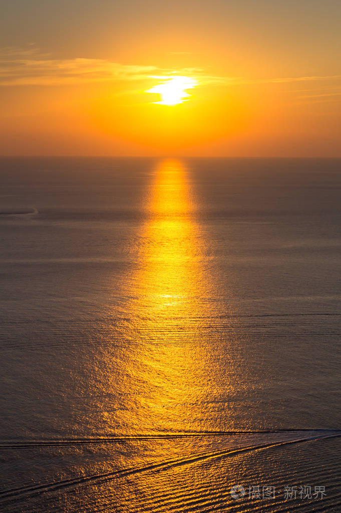 海上日落