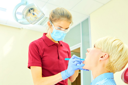 la correcta utilizacin de un cepillo de dientes para la higiene