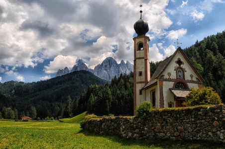 圣 Johann 教堂 圣马达莱纳 Val Di Funes 白云岩 意大利